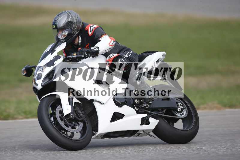Archiv-2023/71 18.09.2023 Yamaha Fun Day ADR/Sportfahrer/backside